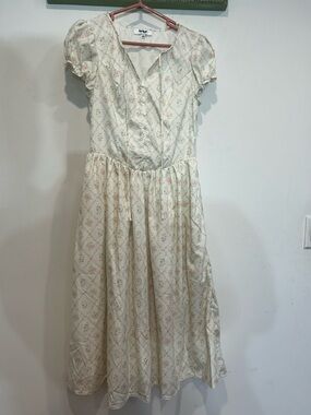 Jacqui E Cream micro Floral Midi Dress with Pink & Green Accents medium women’s